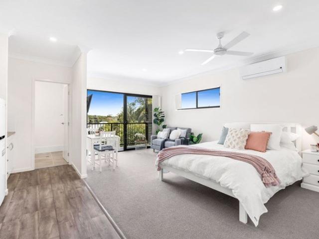 NEAR NEW MORNINGSIDE STUDIO APARTMENT
