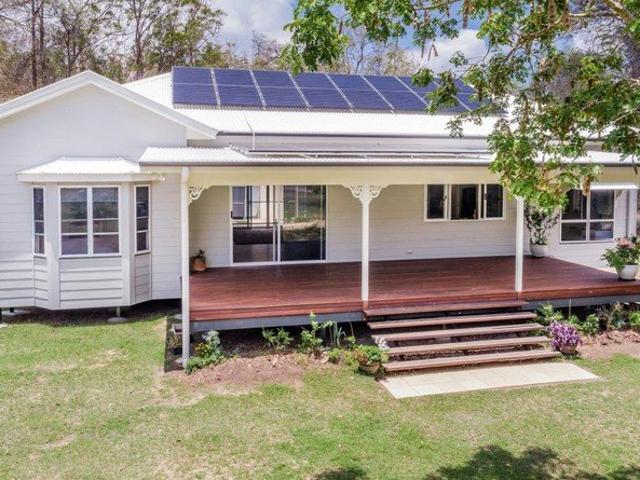 Near New Off Grid Queenslander on 40 Acres
