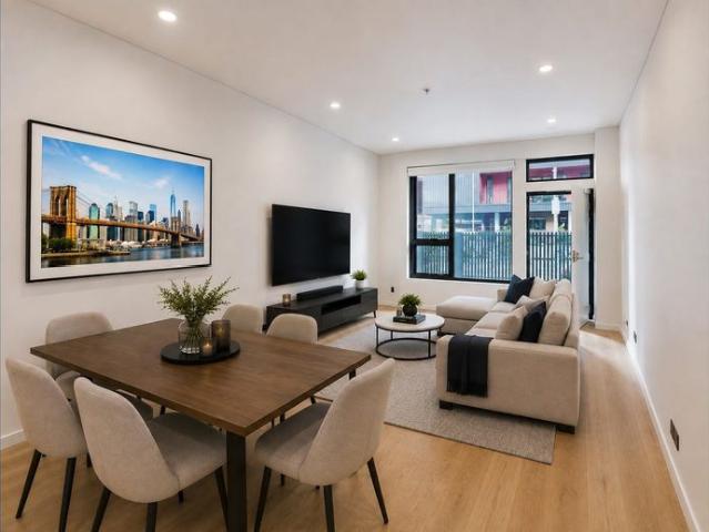 Near New Oversized Split Level Residence With North Facing Aspect Downtown Zetland