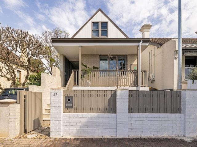 Near new pavilion style home in Marrickville's best pocket