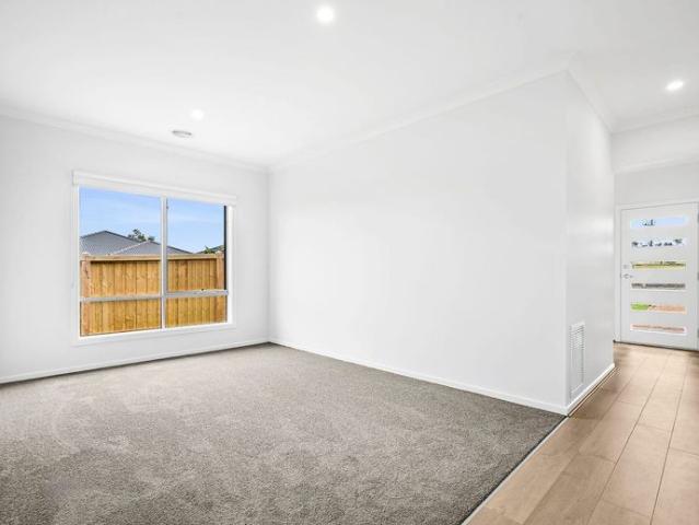 Near New Property in Highly Sought After Mount Duneed!