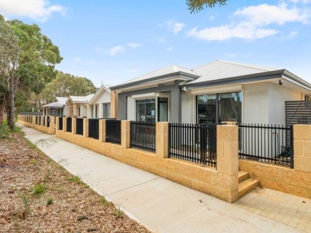 Near new, quality and a lifestyle designed around nature