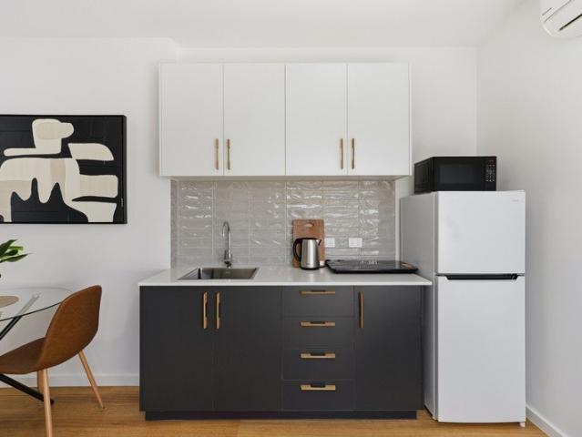 Near New Rental! 1 Bed, 1 Bath, 1 Car Fully Furnished & Includes Bills