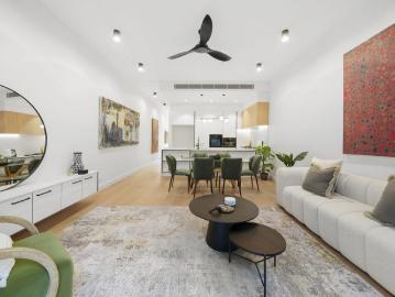 NEAR NEW SPACIOUS 3BR HOME + LOCK UP GARAGE