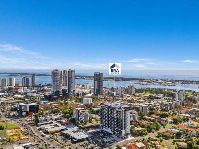NEAR NEW Spacious Two Bedroom Apartment City Views 98m2