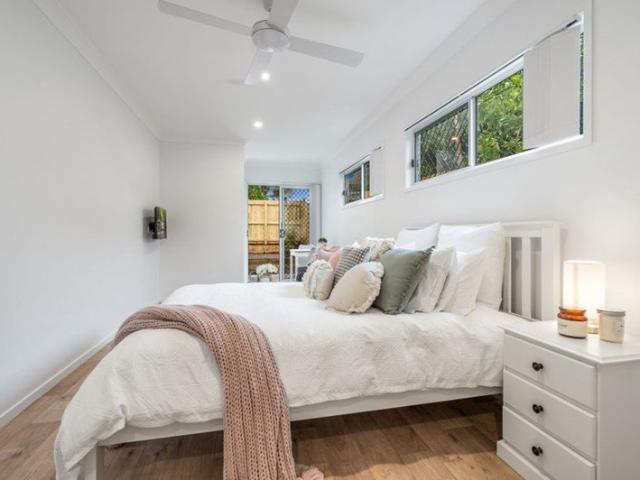 NEAR NEW STUDIO APARTMENT