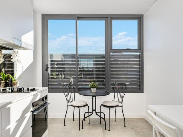NEAR NEW STUDIO APARTMENT