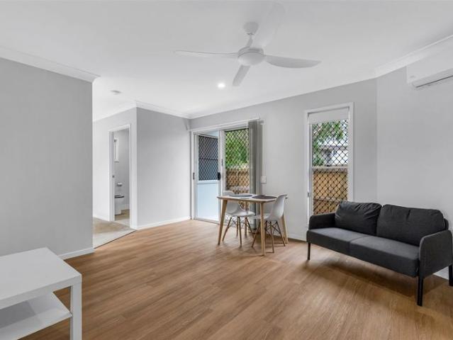 NEAR NEW STUDIO UNIT IN DEAGON ENTRY VIA SILVAN ROAD