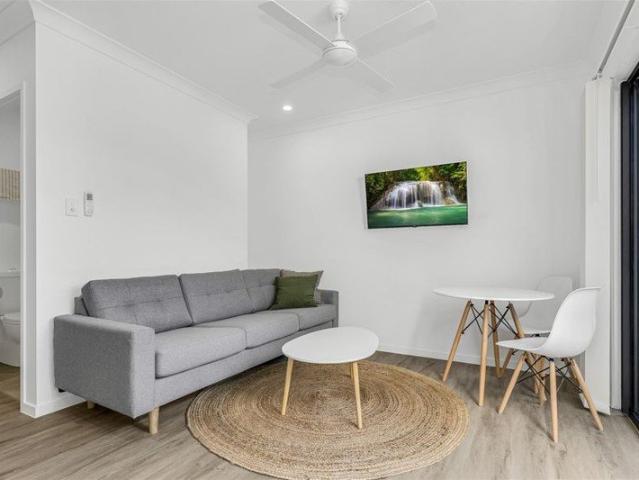 NEAR NEW STUDIO UNIT IN GAYTHORNE