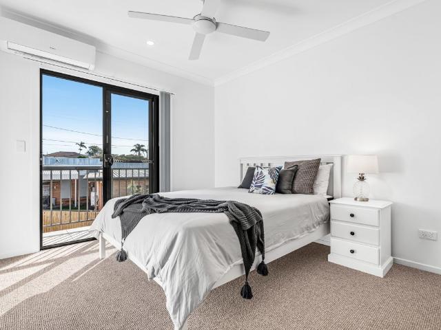 NEAR NEW STUDIO UNIT QUIET & CONVENIENT BOONDALL LOCATION