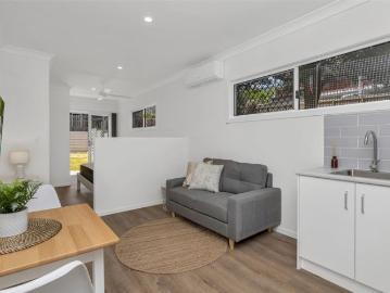 NEAR NEW STUDIO UNITS IN A MAGIC ENOGERRA/ALDERLEY LOCATION