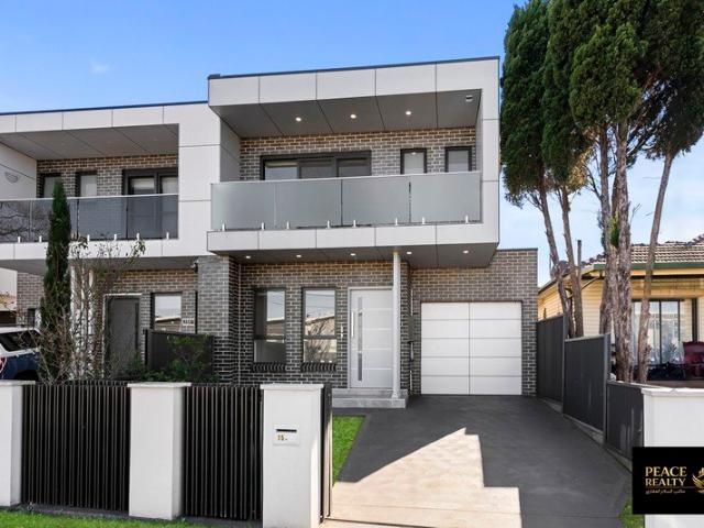 Near New Stunning Home