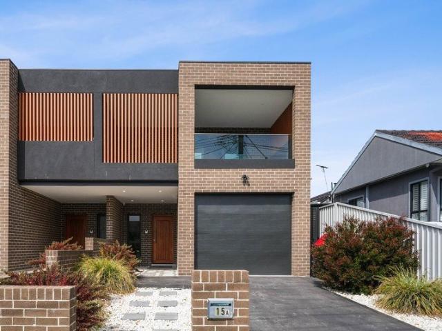 Near New Stylish Duplex
