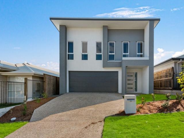 NEAR NEW STYLISH HOME INCLUDES DOWNSTAIRS STUDIO