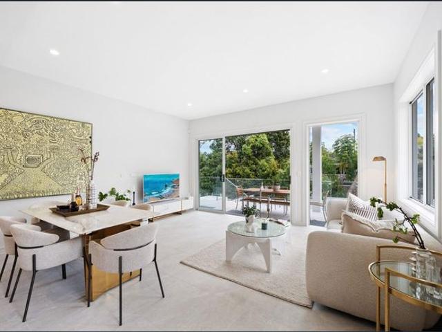 Near New | Stylish & Spacious | Your Dream Home Awaits!