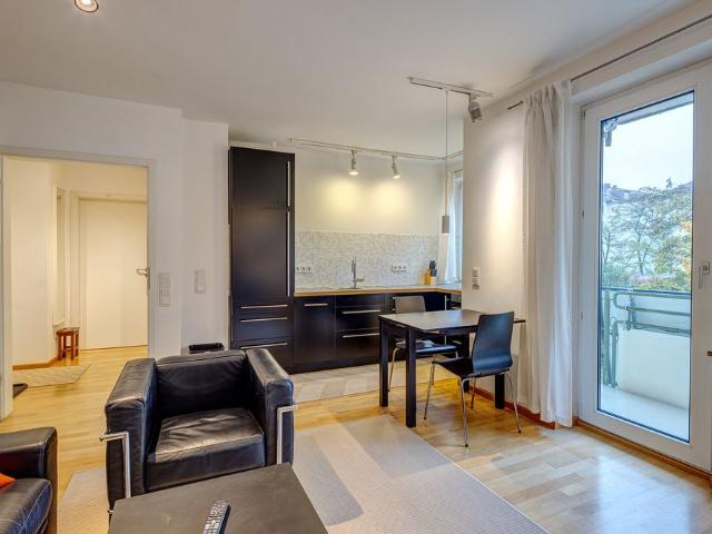 Near Olympia Park: Lovely, furnished 2 room apartment