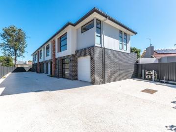 Near Brand New 3 Bedroom Townhouse