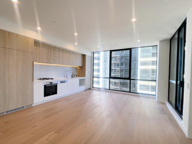 Near Brand New One Bedroom & Easy access to MQ Uni & Timber Floor & Facing quite block!