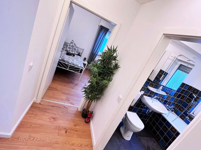 Near Cologne Premium Apartment [wifi + parking], Hurth Amsterdam Apartments for Rent
