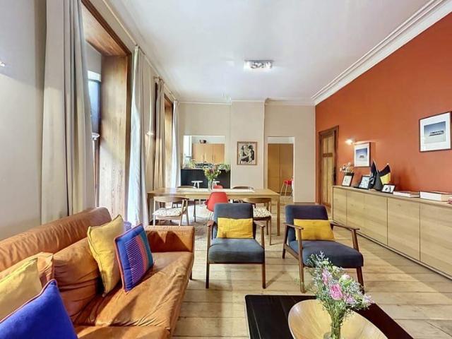 Near EU Quarter, splendid 2 bed apartment