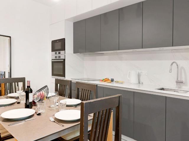 Near Eiffel Tower: Luxury Apartment, Paris Amsterdam Apartments for Rent