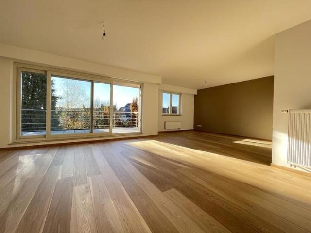 Near Stockel 3bed+Office
