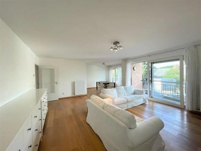 NEARBY SHOPPING / Furnished apartment 2 bedrooms