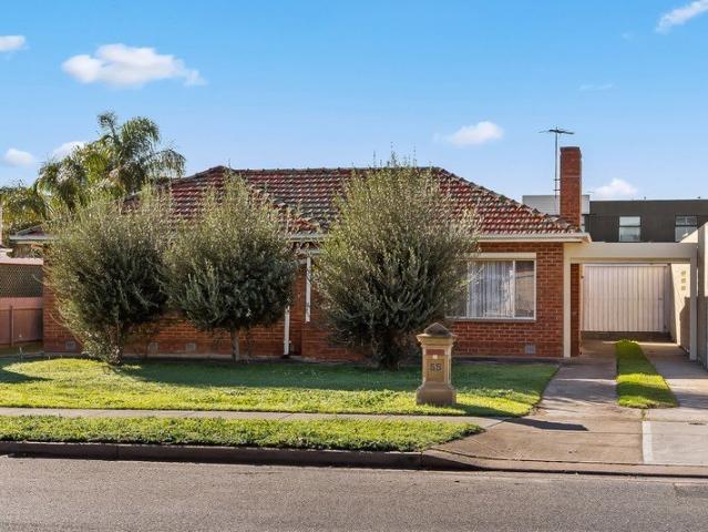 Nearly 800sqm's of Exciting Scope in Popular Northern Corridor