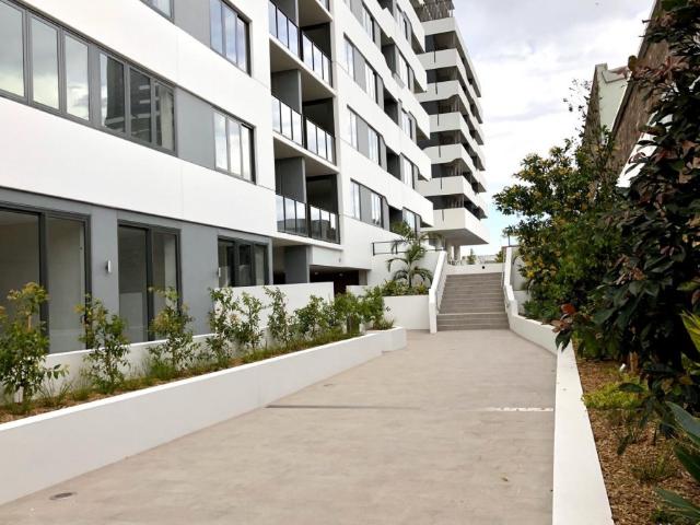 Nearly brand New, High End Quality apartments in super convenient location Internal area 84m2