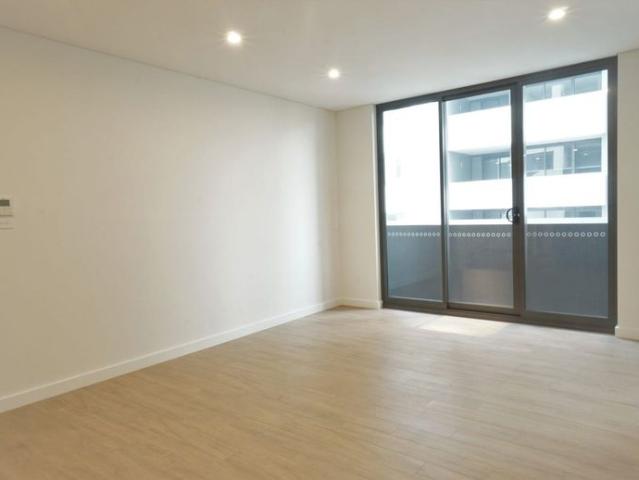 Nearly brand New, High End Quality apartments in super convenient location Internal area 84m2