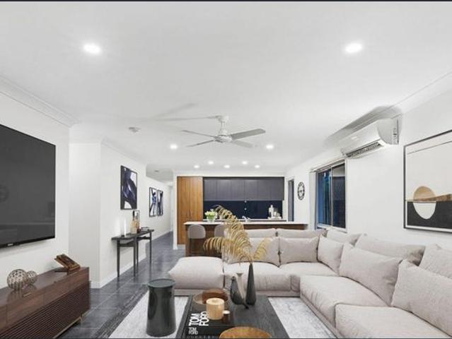 Nearly new house at a convenient location