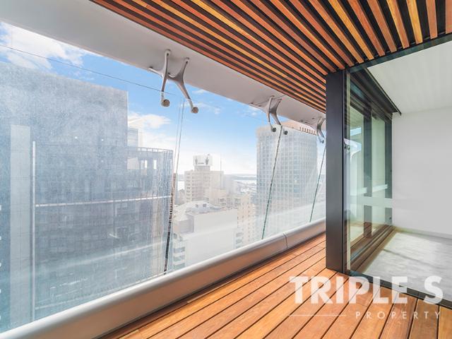 Nearly New& Pool Gym included&Study area& Super convenient location