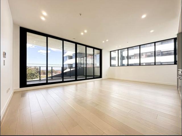 NEARLY NEW TWO BEDROOMS APARTMENT IN HURSTVILLE
