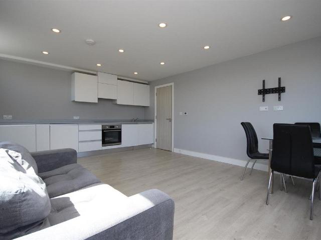 Neasden Lane, London, 1 NW10, 2 bed flat to rent, £2,000 pcm | PrimeLocation