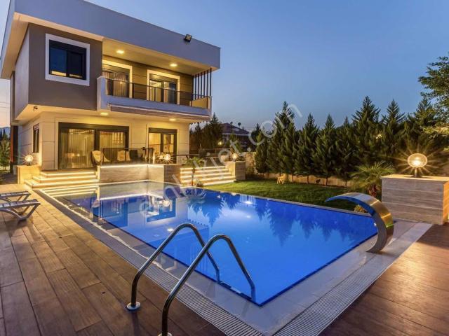 Nebilerde Özel Tasarım Ultra Lüks 5+1 Akıllı Villa