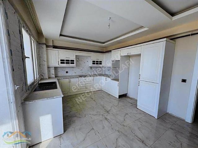 Necaroğullarından Adli Tıp Binası Arkası 4+1 Daire
