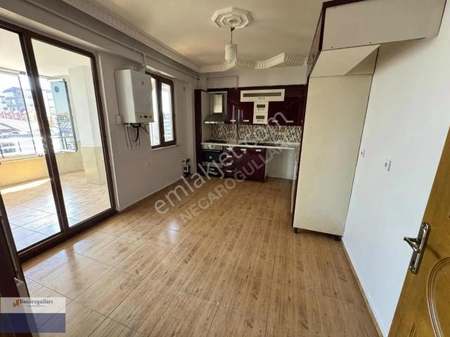 Necaroğullarından Dıçlekent Metropol Civarı 3+1
