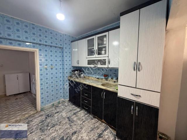 Necaroğullarından Şehitlik Salı Pazarında Uygun 120m2 Daire