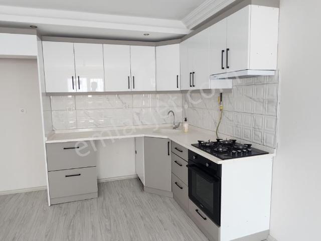 Nef Arkası Harika Konum, Yeni Bina, 74m2 Geniş Kiralık 1+1 Daire