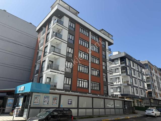 Necip Fazıl Ana Cadde Üzeri Ebeveyn Banyolu 2+1 Satılık Daire