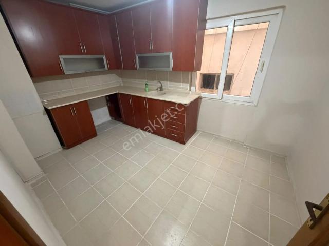 Necip Fazıl Bulvarında 3+1 İçi Full Yapılı Kiralık Daire