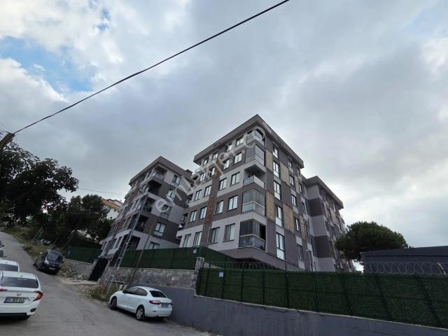 Necip Fazıl Mahallesi Antalya Caddesi'ne 1 Dakika | Zirve Konakları'nda Site İçi 2+1 Kiralık Daire