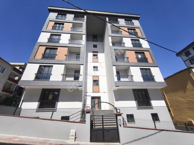 Necip Fazılda Sıfır Ara Kat Otoprklı Balkonlu Kiralık 2+1