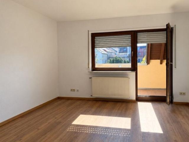 Neckarau Zentrum, ruhige Innenhoflage
