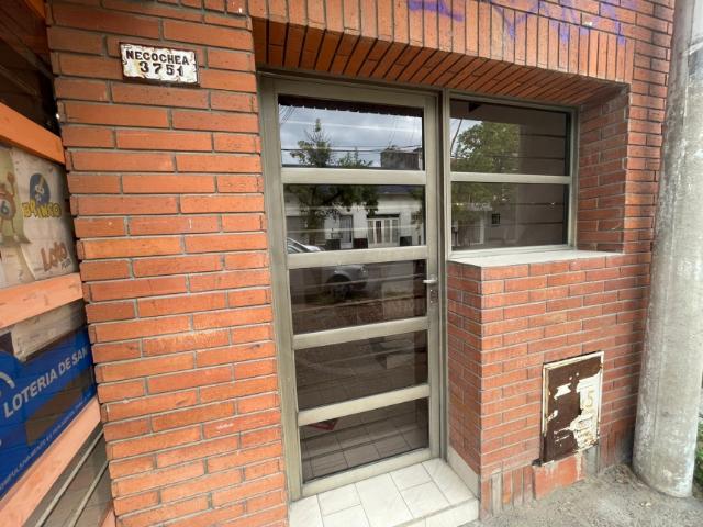 Necochea 3700, Candioti