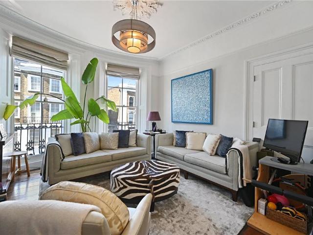 Needham Road, London, W11 3 bed maisonette to rent £6,500 pcm £1,500 pw