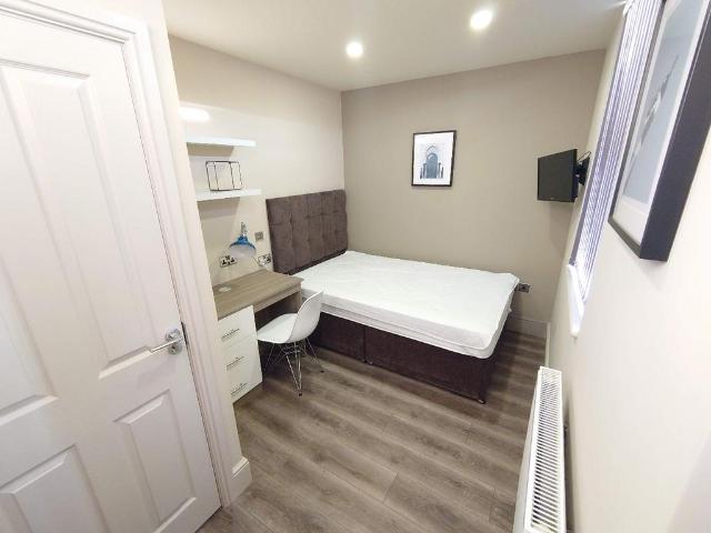 Needham Road, Liverpool 6 bed terraced house to rent £3,380 pcm £780 pw