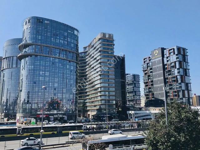 Nef 22'de 2+1 Kiralık Panoramik Daire Metro Metrobüs Dibinde
