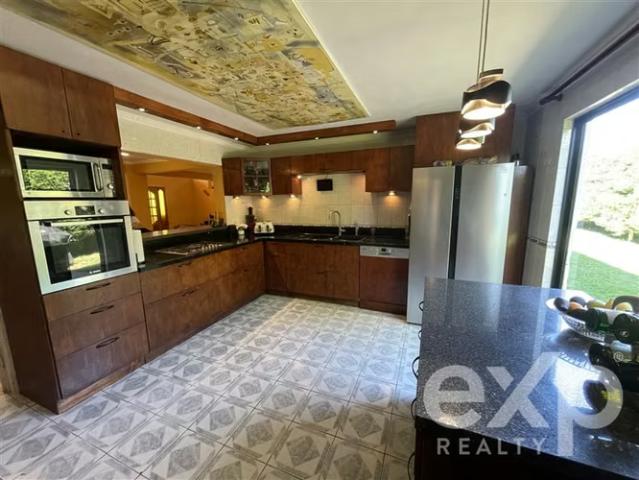 NEGOCIABLE, Casa 6D/4B con piscina y quincho, Isla de Maipo | 6 dormitorios por 9500.00 en Isla de Maipo
