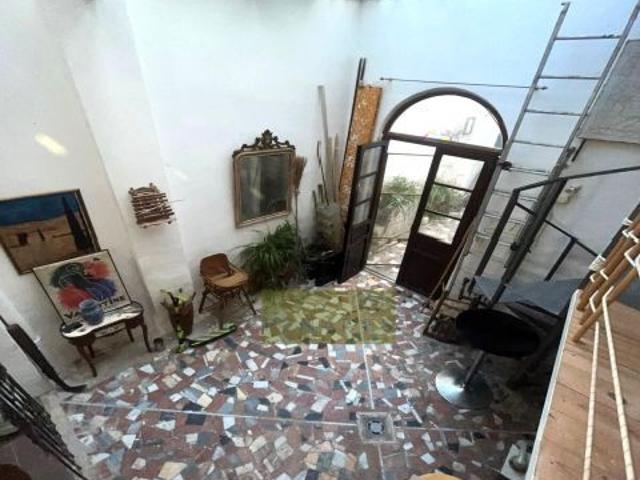 Negocio en funcionamiento con Planta Baja para vivienda